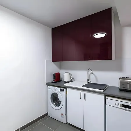 Spacious Apartment - Eiffel Tower Apartment *