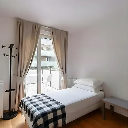 Spacious Apartment - Eiffel Tower