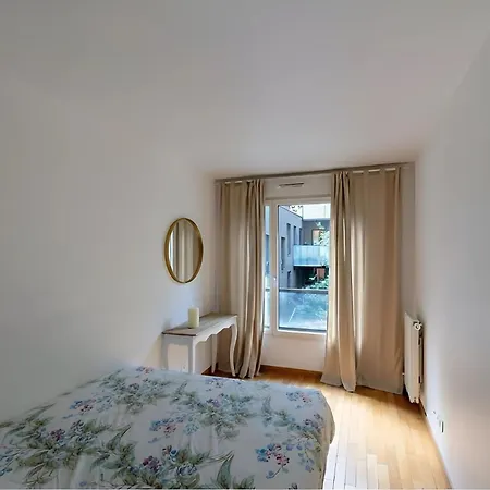 Spacious Apartment - Eiffel Tower Paris
