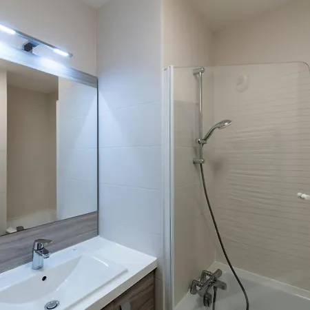 Spacious Apartment - Eiffel Tower Paris