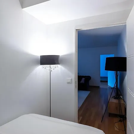 Spacious Apartment - Eiffel Tower