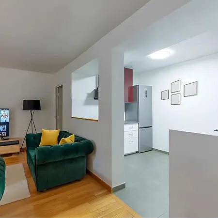Spacious Apartment - Eiffel Tower Paris