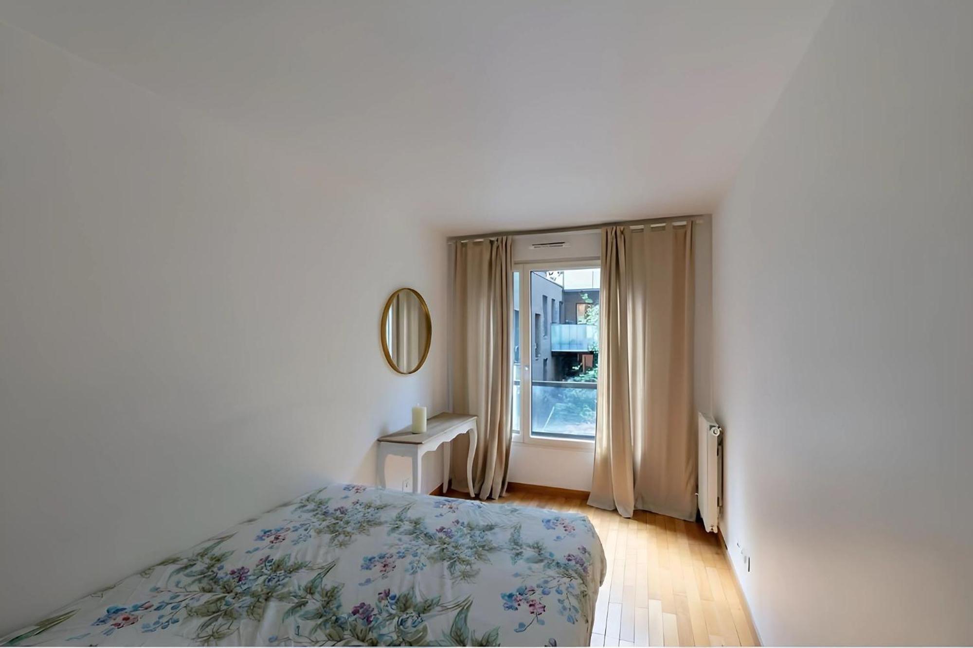 Spacious Apartment - Eiffel Tower Paris